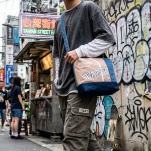 Rakuten Monkeys 桃猿潮流牛仔拼接斜背兩用包